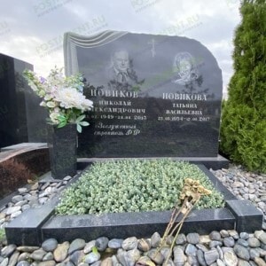 Цв04 Цветник со столбиками фото2